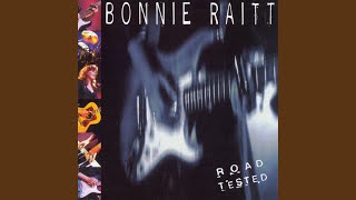 Video voorbeeld van "Bonnie Raitt - Feeling Of Falling (Live)"