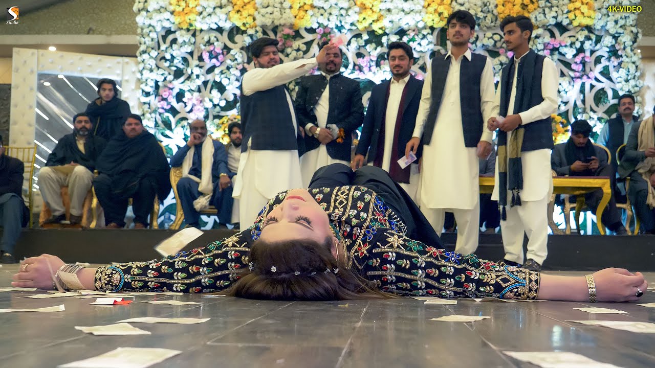 Munda Patwari Da Chahat Baloch Dance Performance Rawalpindi Show munda-patwari-da-chahat-baloch-dance-performance-rawalpindi-show