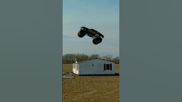 TOM MEENTS CLEARS HIS OLD HOUSE BY OVER 40 FT #monsterjam #shorts #shortsyoutube