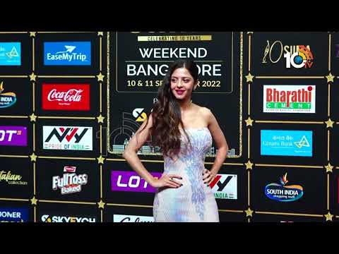 Vedhika at SIIMA