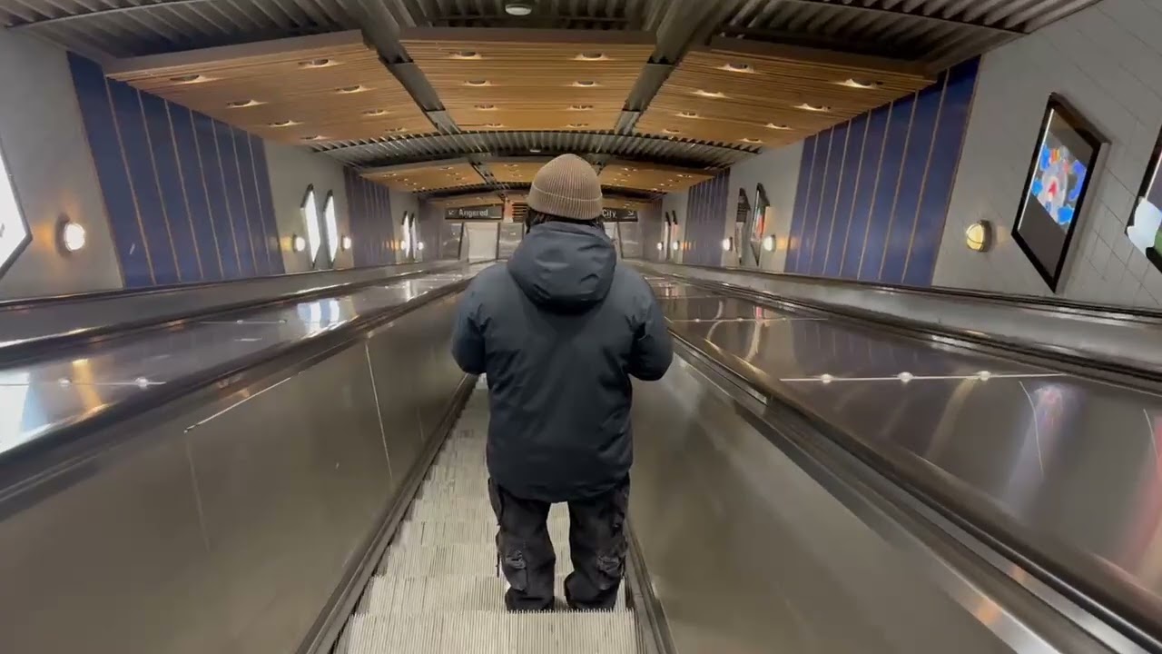 Rulltrappa Hammarkullen station