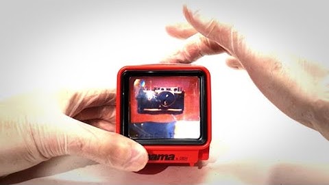 How to operate a Hama Slide Viewer