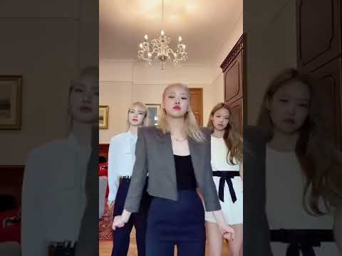 رقص روزي مع جيني و ليسا الجديد Rose New Trend With Jennie And Lisa في فعالية بالتعليق