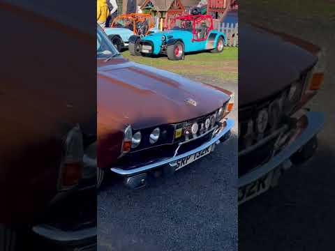 Rover P6 stylishly