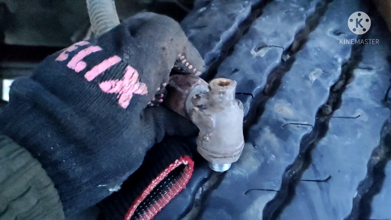 заклинило колесо МАЗ простор что делать - YouTube