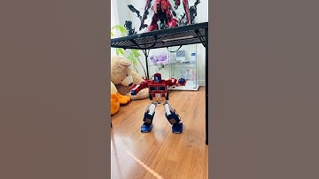 Transformers Optimus prime Kung Fu master #short #transformers #robosen #robot #kungfu #fyi
