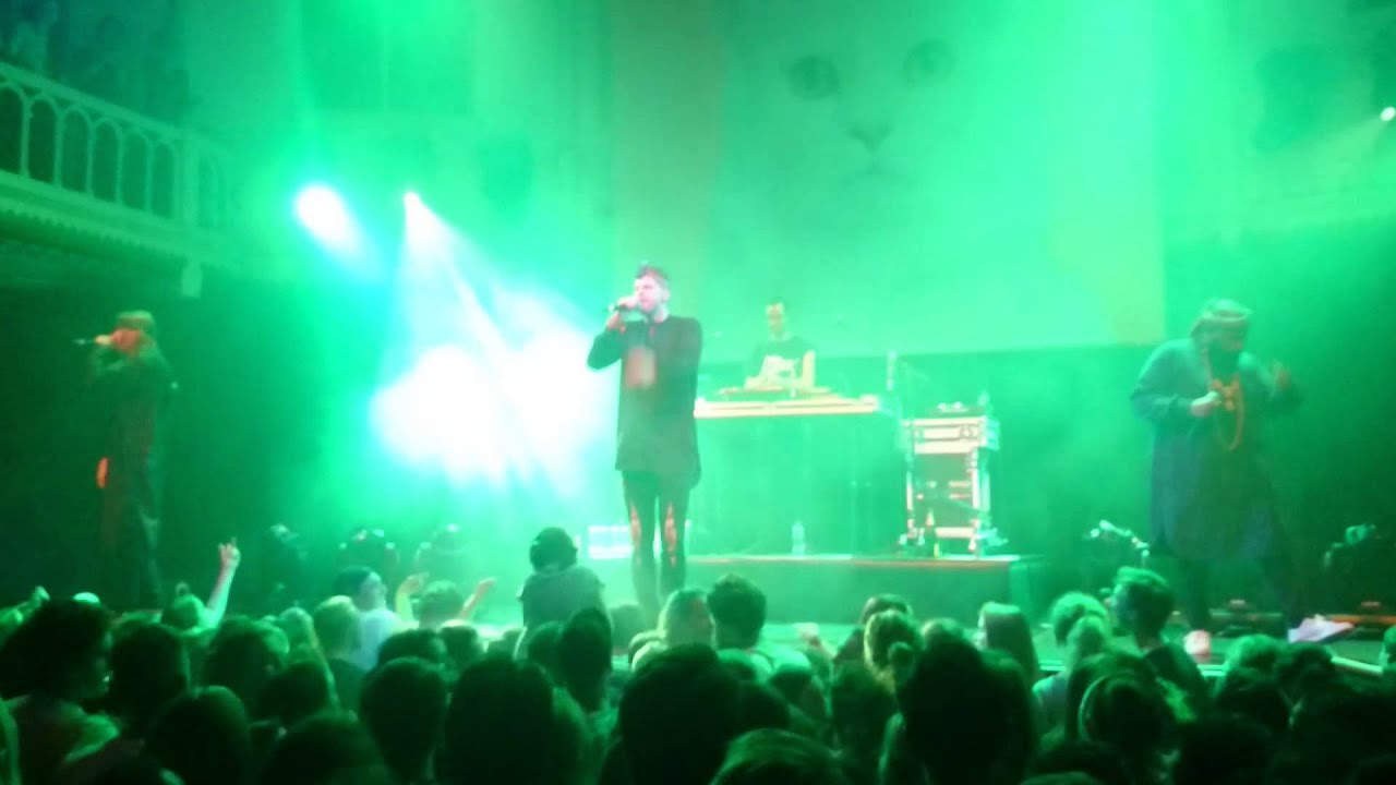 De Jeugd van Tegenwoordig - Live @ Paradiso - Tante Lien - YouTube