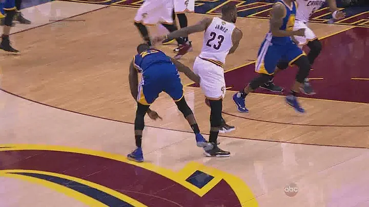 NBA reviews scuffle between LeBron James and Draymond Green