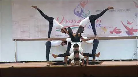 Group Yogasana Performance on Adiyogi song with yogarupesh