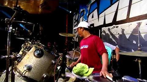 FULL KENDANG KY AGENG SLAMET-NASIB BUNGA-NEW PALLAPA LIVE LAMPIS