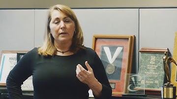 What are the benefits of the Cincom Smalltalk REV Program?