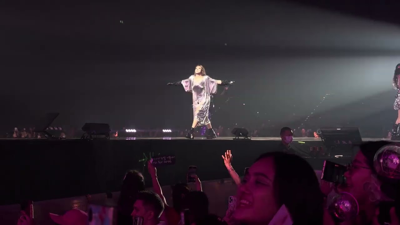 2NE1 ASIA Tour Bangkok - Welcome Back