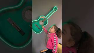 Mecbur Duvarda Gitar Çalacağız Şfetbeniöneçıkar