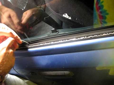 How to open a locked car door toyota corolla