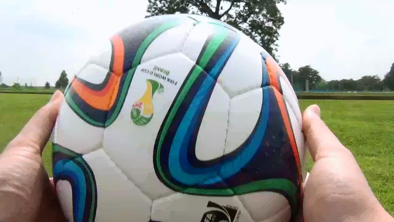 ワールドカップ仕様のサッカーボールを買ったぞ Youtube
