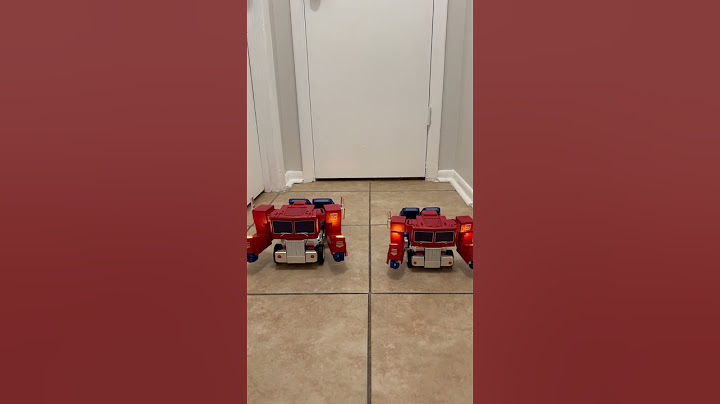 Dual Optimus Prime truck mode all views #transformers #optimusprime #truck #robosen #robot #shorts
