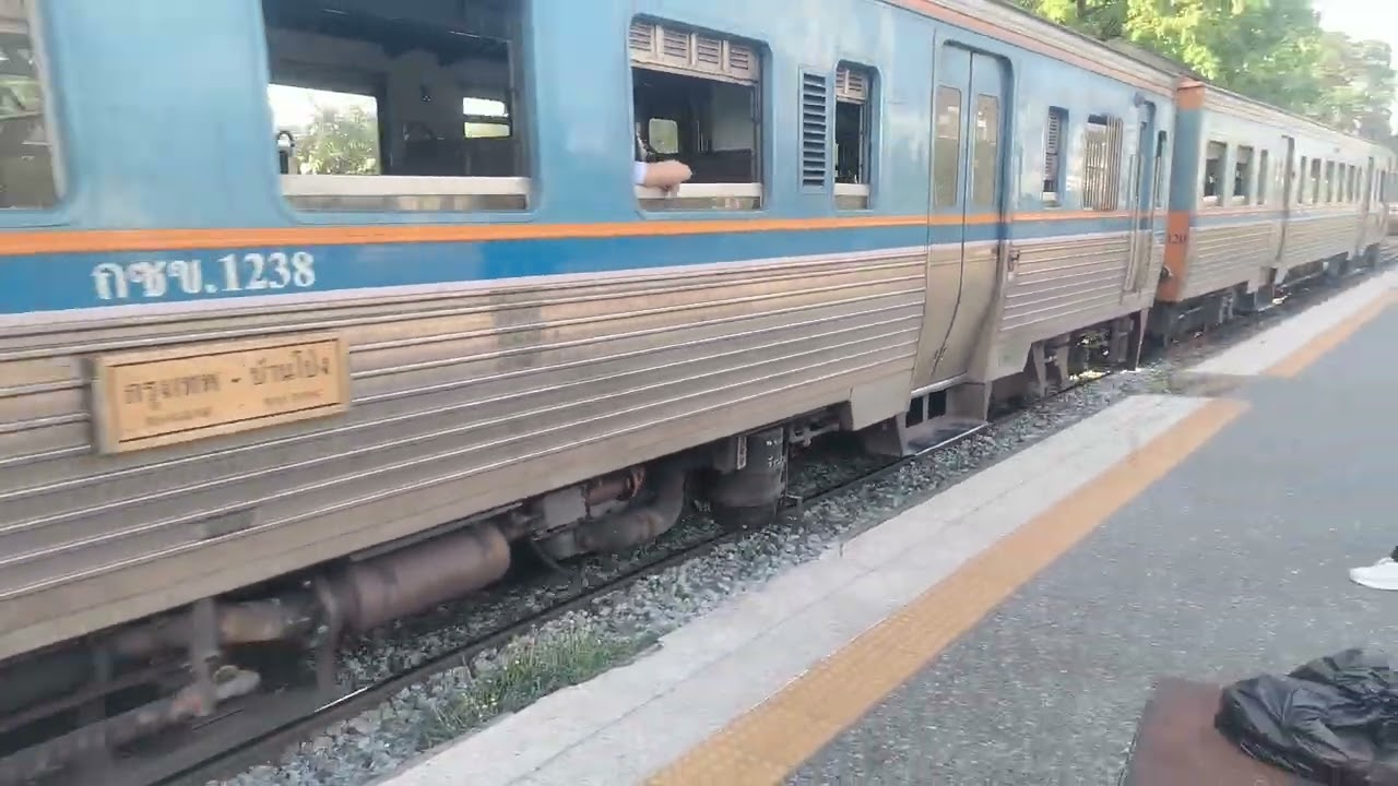 ขบวน​รถ​ชานเมือง​355กรุงเทพ​(หัวล​ำ​โพง)​บ้านโป่ง​ครับผม​