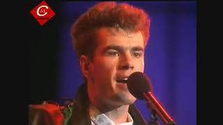 Download Lagu The Riddle- Nik Kershaw (Live) 1984 MP3