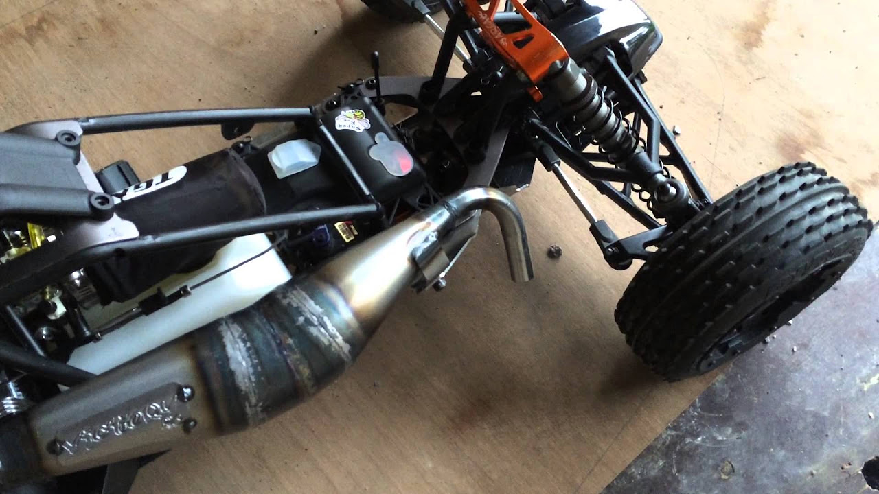 HPI Baja 5B   Zenoah G320RC With Victory RC Big Bore Side Pipe