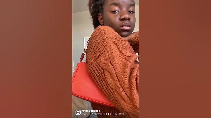 Quick bag tip to make the strap longer #fashionstyle #fashiontips