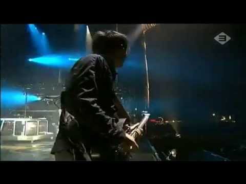 Muse - Stockholm Syndrome + epic outro live @ Pinkpop Festival 2004