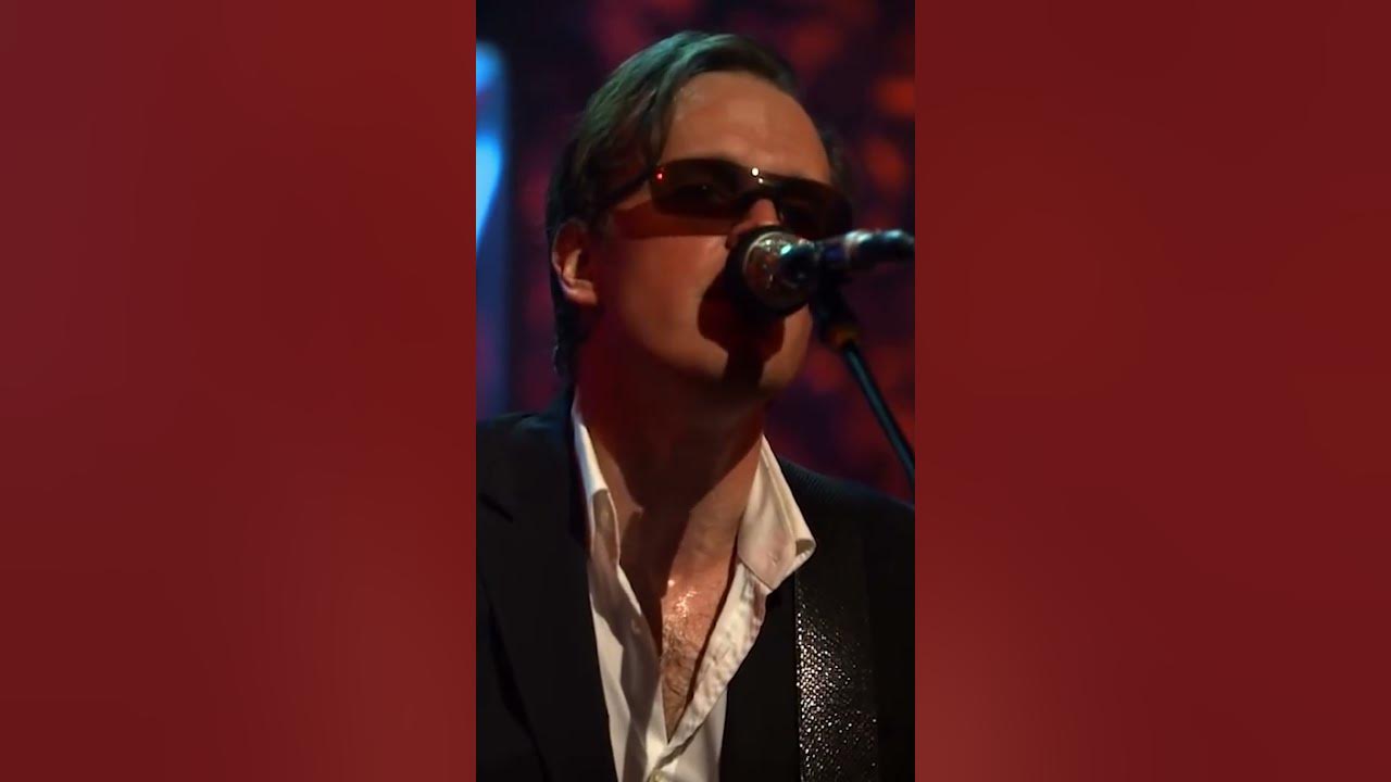 Joe Bonamassa Official - "Woke Up Dreaming" - Beacon Theatre Live From New York