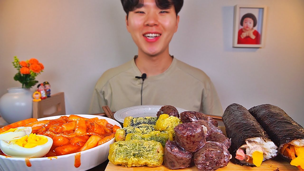떡볶이 순대 참치김밥 불어묵김밥 김말이튀김. 분식day~⭐