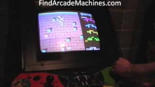 Original Gauntlet Dungeons and Dragons Style Game Arcade Machine Cabinet In Play