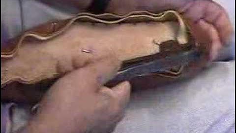 Shoemaking, Tim Skyrme lasting a shoe by hand, part 1