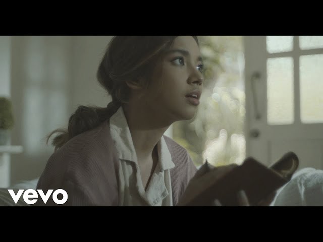 Lyodra - Tentang Kamu (Official Music Video) class=