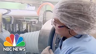 Americans Turning To Food Banks Amid Soaring Unemployment Rates | NBC News NOW