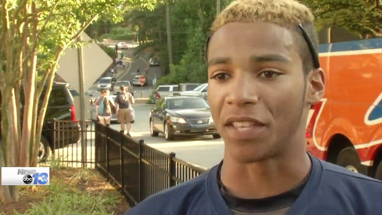 T.C. Roberson wins 1st game of baseball state title series - YouTube