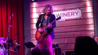 Casey James covers Johnny Winter&#39;s It&#39;s My Life, Baby