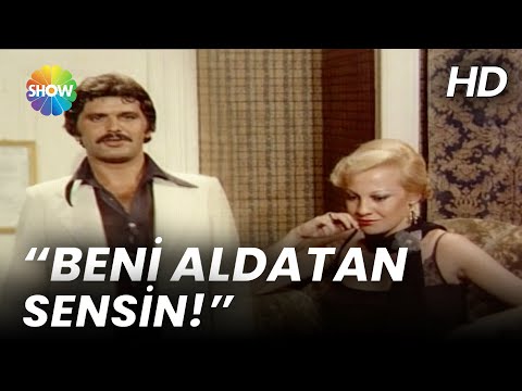 Buket, Türkiye güzeli seçilmedi! | Liseli Kızlar Türk Filmi