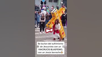 Thumbnail of ¡Sacrilegio! Falso Jesús le madrugó a Semana Santa cargando cruz hecha de puras cajas de cerveza.