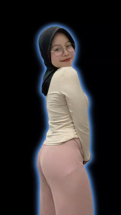 JILBAB NYEPLAK ‎#dance ‎#cewekpulen‎ #jilboobs‎ #montok‎ #sexy