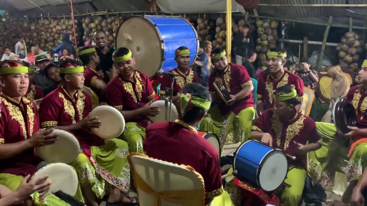 DIBUANG SAYANG||MAHKOTA BLAMBANGAN LIVE KEMIREN