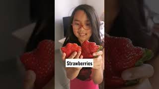unusual shape of strawberry. #strawberry #size #kids #cute #awesome #Jackiepajo
