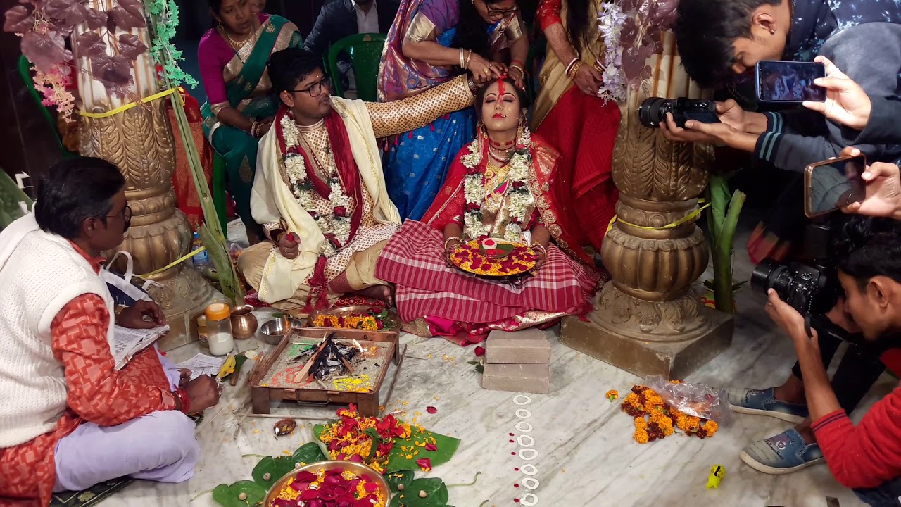 Sidur Dan; Traditional Bengali Marriage; Basi Biye - YouTube