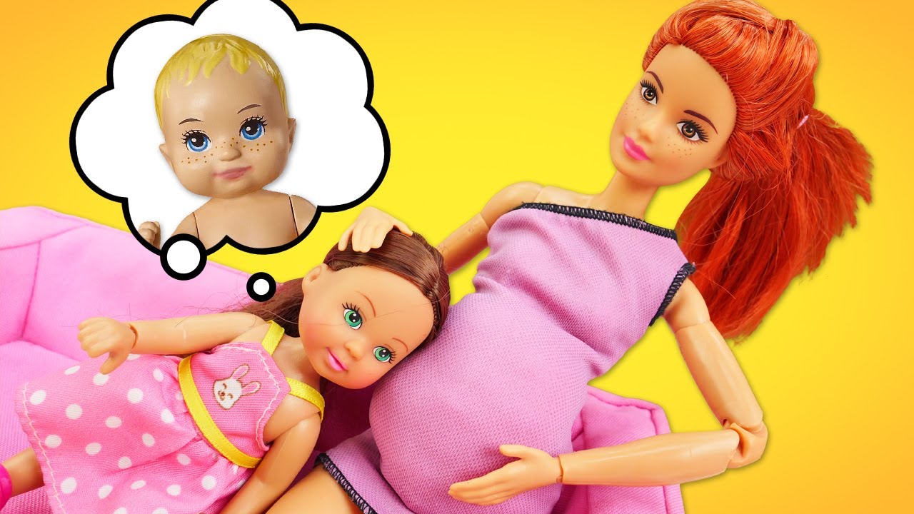 Barbie est enceinte! Evi fait des courses. Vlog des poupées pour filles. -  YouTube