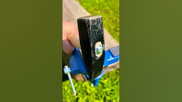 A unique way to install the hammer handle, in which it will never fall out! #diy #tips #lifehacks