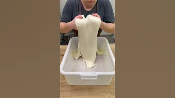 Folding 116% hydration dough