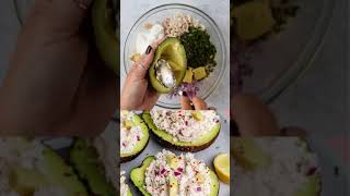 HEALTHY CHICKEN SALAD STUFFED AVOCADOS Keto diet | Low carbs | Ketogenic | Fat loss #shorts