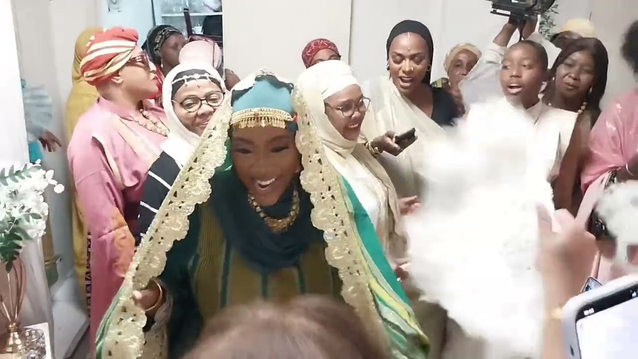 Extrait du mariage (UKUMBI)de: 𝐋𝐀𝐘𝐀𝐃𝐄 & 𝐇𝐀𝐅𝐒𝐎𝐈𝐓𝐄 à Paris 🇫🇷