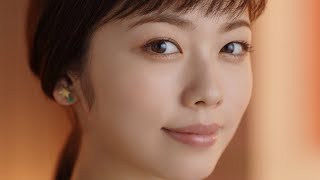 小芝風花、キラキラの瞳で魅了　大人メイクで微笑む「これが新しいわたし」　『CANMAKE』新CM「パーフェクトスタイリストアイズ リニューアル篇」＆メイキング