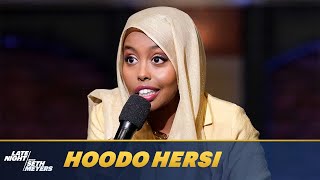 Hoodo Hersi Stand-Up Performance Resimi