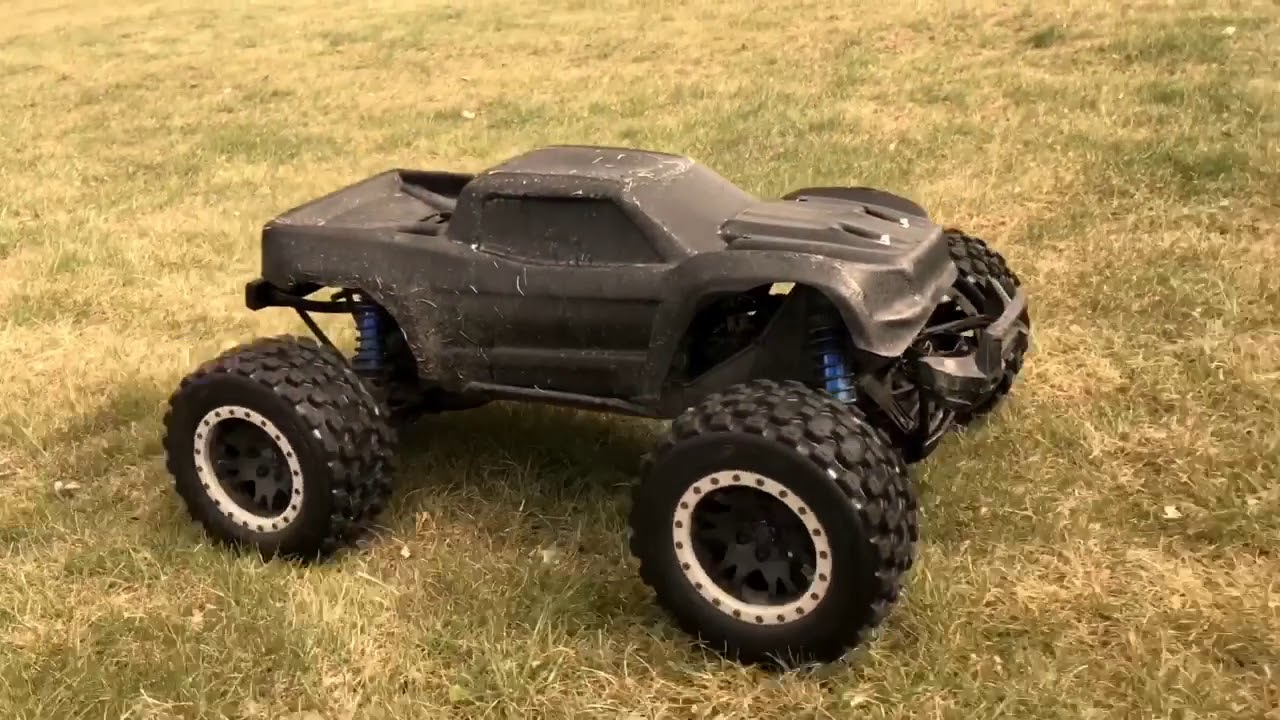 Traxxas xmaxx 8s - YouTube