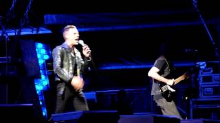 The Killers - Somebody Told Me [HD] live