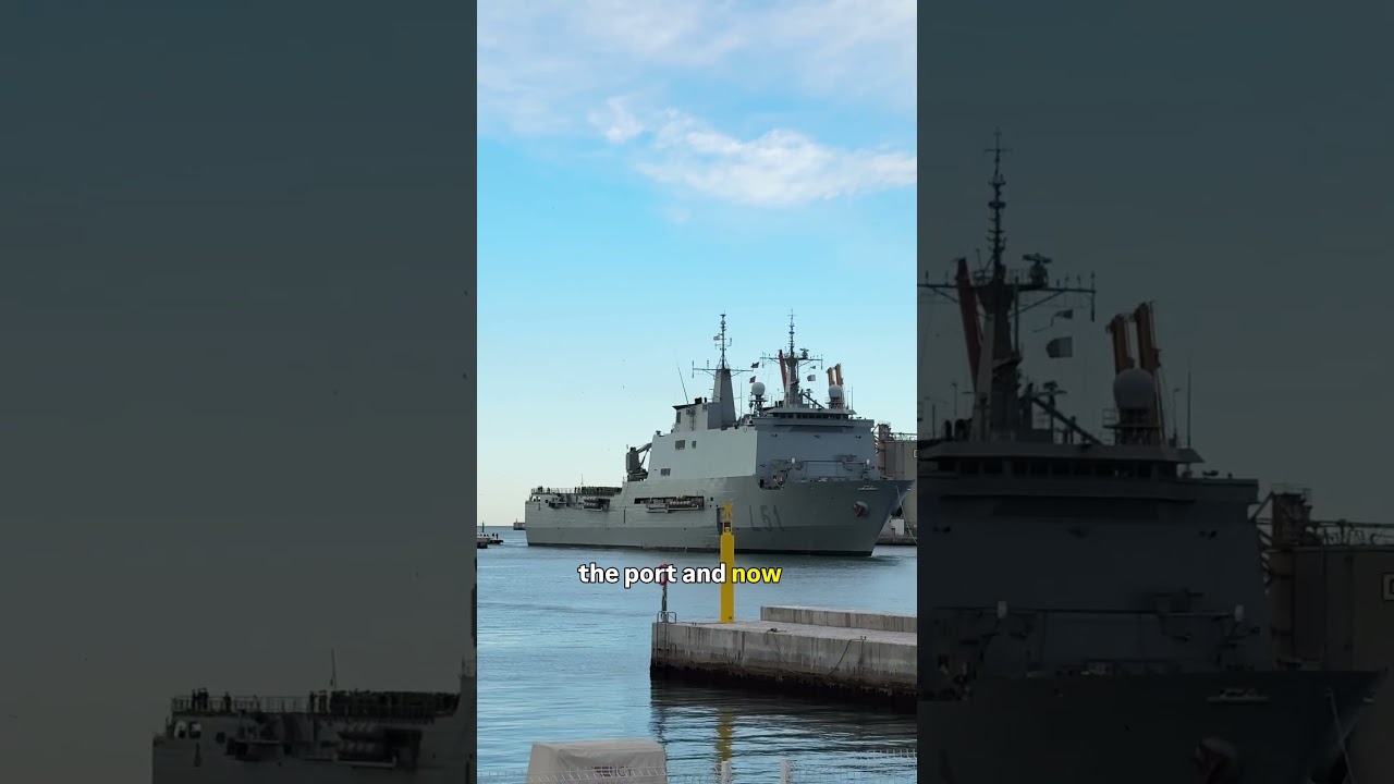 ⚓ Semana Santa Málaga: La Legión escorts Cristo de Mena from the port ✝️🇪🇸 #shorts
