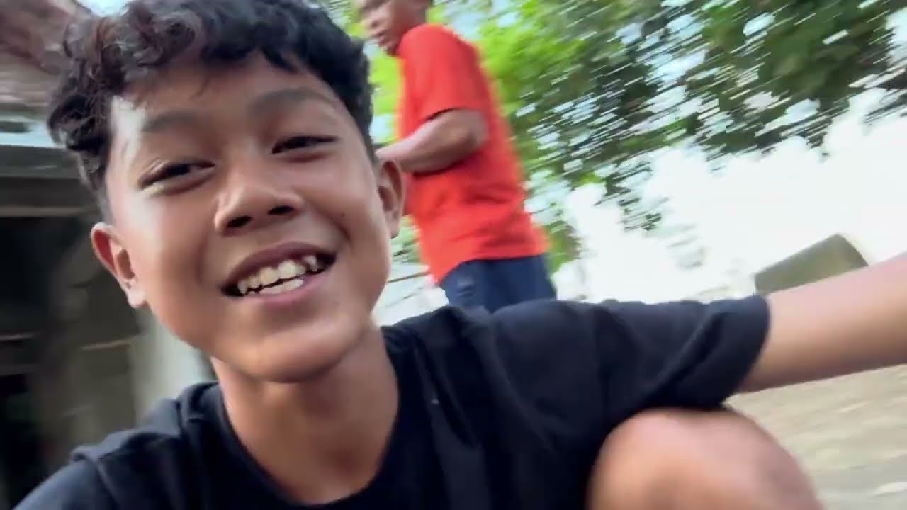 Rendi and friend ngeVlog ngonten sapi kurban jumbo susah di potong ada barongan dan bantengan